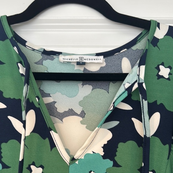 Michelle McDowell Green and White Dress with Bishop Sleeves - Picture 3 of 3